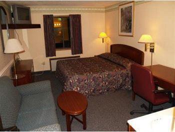 Budget Inn Of Tazewell County Pounding Mill Exteriör bild
