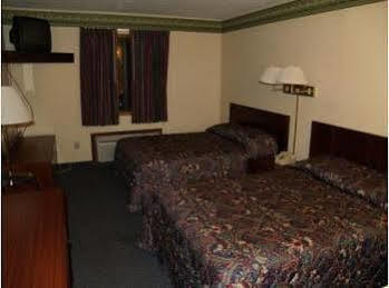 Budget Inn Of Tazewell County Pounding Mill Exteriör bild