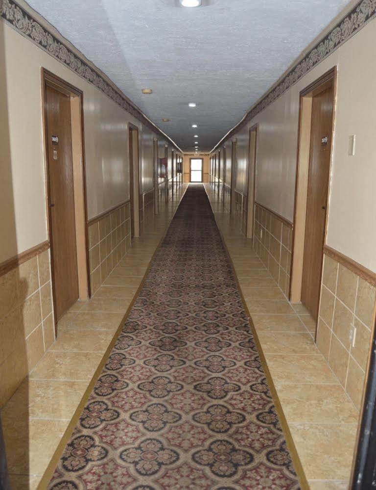 Budget Inn Of Tazewell County Pounding Mill Exteriör bild